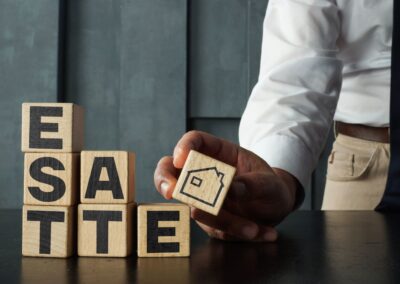 Top Reasons to Hire an Estate Lawyer Near You